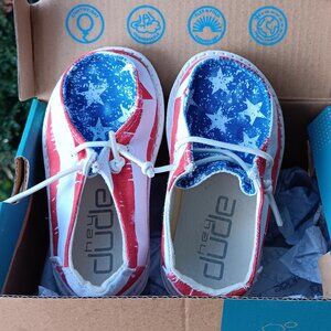 Children's size K5 Hey Dude American Flag shoes new in box